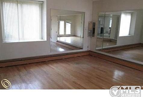 705894681 Living Room.JPG