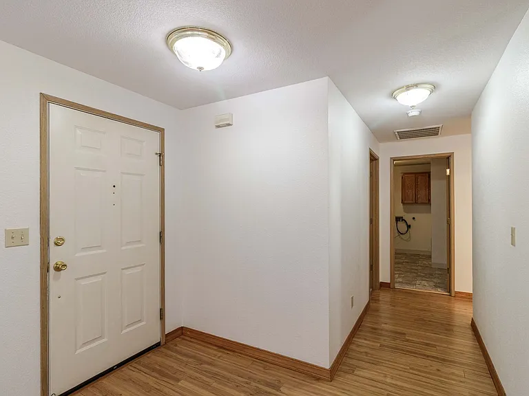 15213 NE 44th St — Photo 17