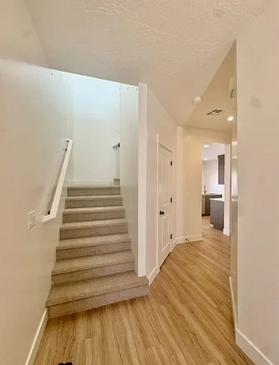 5715 S Weehawken Ln — Photo 4