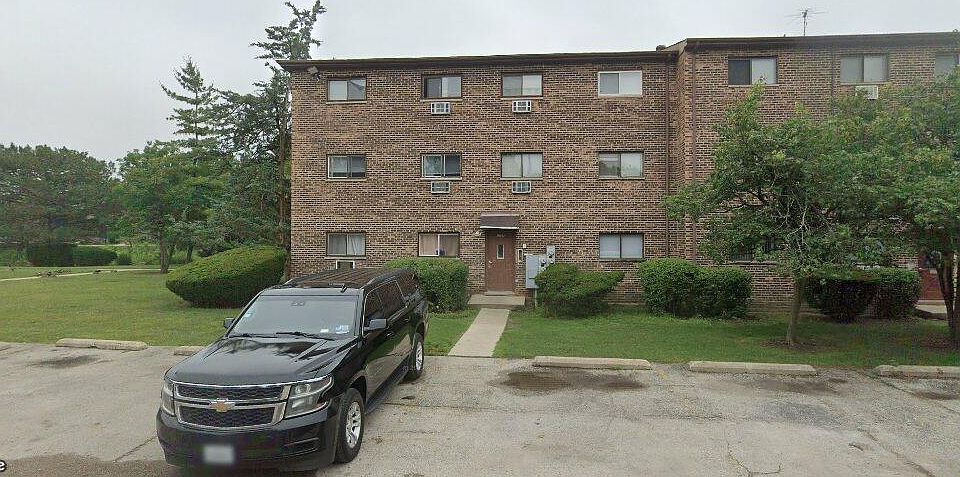 1st image of 1527 Norway Ln APT 2B