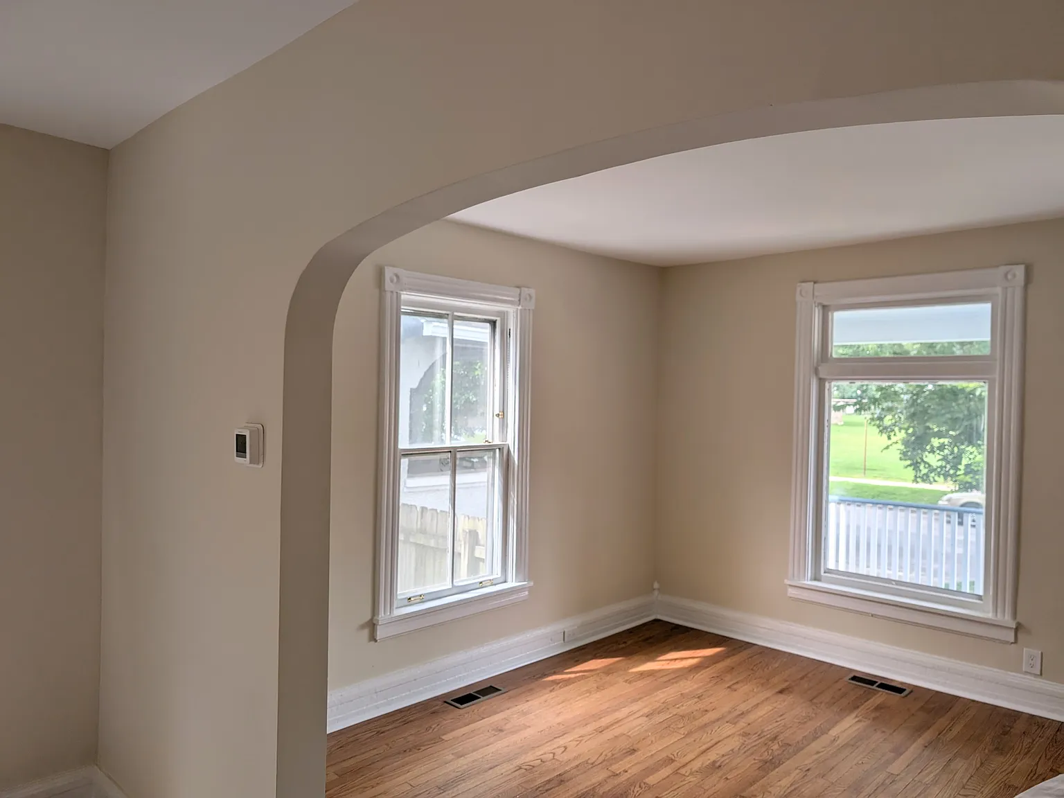 2 bed, 1.0 bath, $3,400 — Photo 3