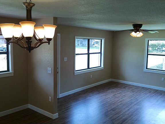 5th image of 1175 E Hill Ct