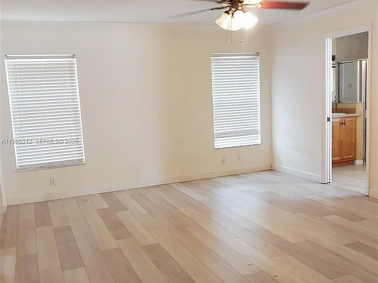 4031 Santa Barbara Dr — Photo 25