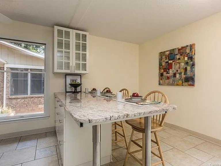 Carson Dr — Photo 16