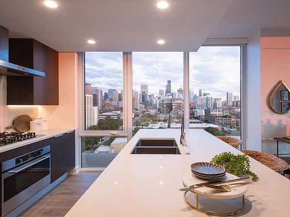 4th image of 164 W Division St #2505