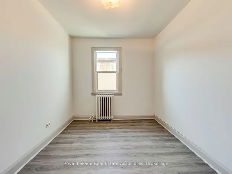 362 Royal York Rd #2 — Photo 8