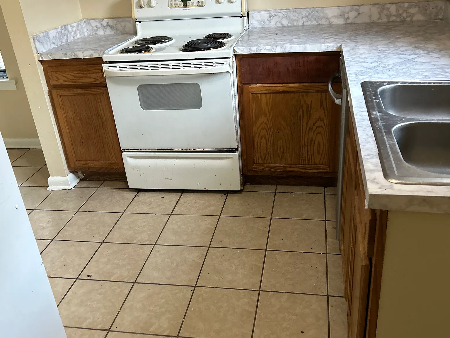2 bed, 850 sqft, $950 — Photo 3