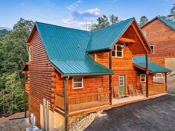 3rd image of 848 String Run Way