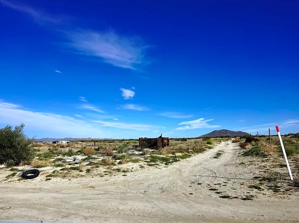 Vic Ave N #S4-200, Palmdale, CA 93591