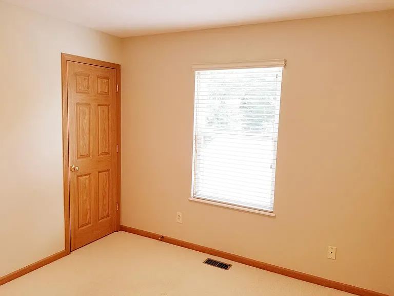 5912 Treven Way — Photo 16