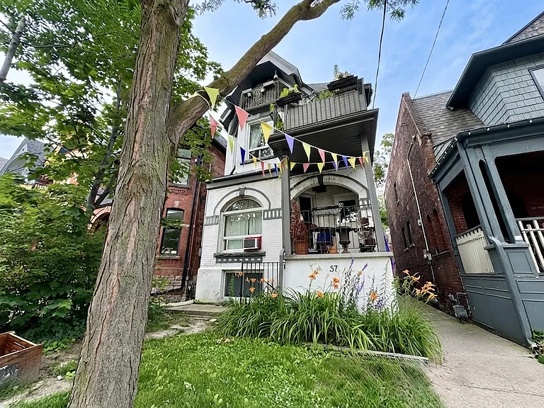57 Cowan Ave #U302 — Photo 1