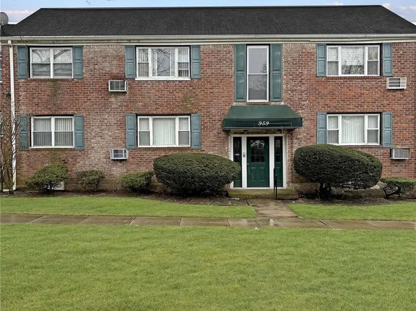959 Fenwood Drive #3, Valley Stream, NY 11580