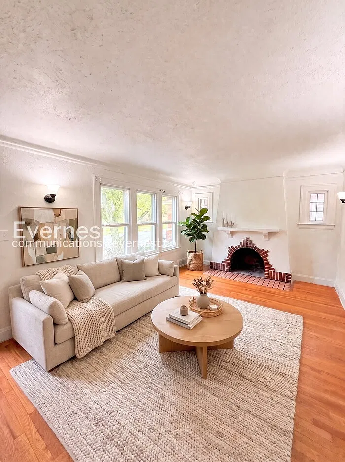 3 bed, 2.0 bath, 1468 sqft, $1,475 — Photo 2
