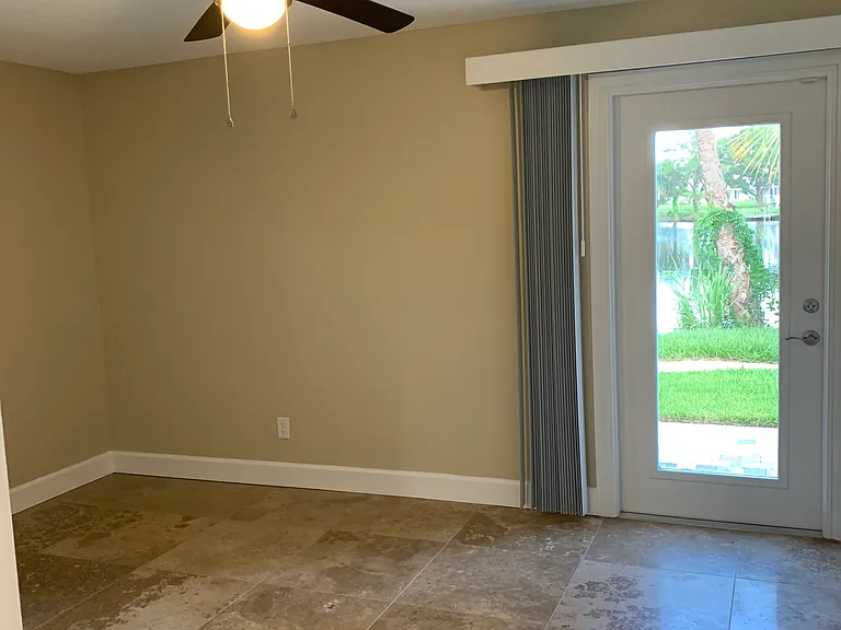 928 NW Spruce Ridge Dr — Photo 18