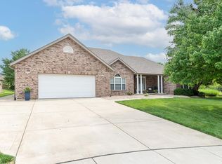 6 Chariot Ct, Glen Carbon, IL