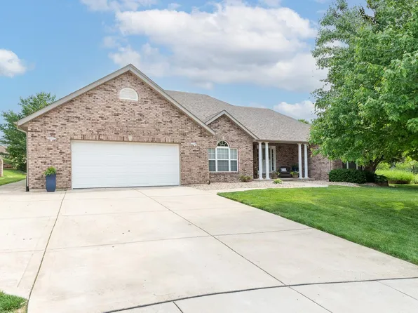 6 Chariot Ct, Glen Carbon, IL 62034