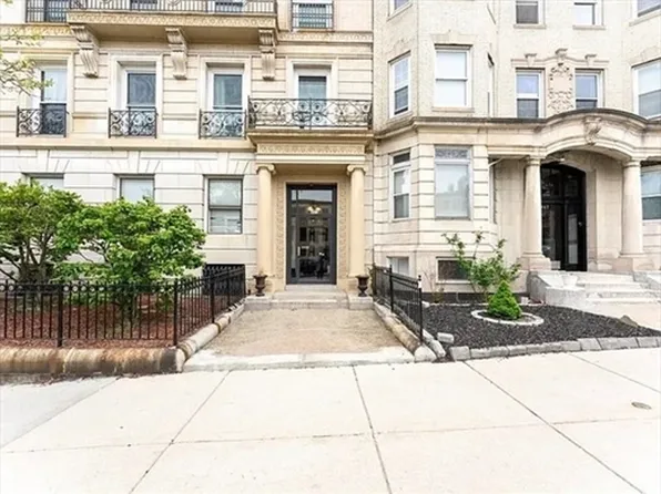 465 Park Dr, Boston, MA