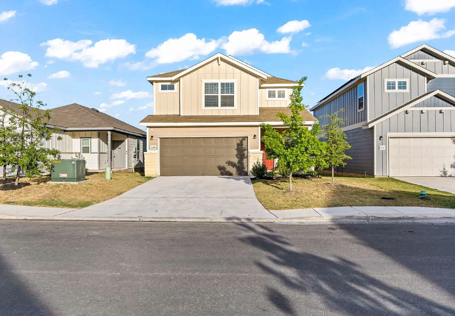 4 bed, 3.0 bath, 2029 sqft, $2,000 — Photo 1