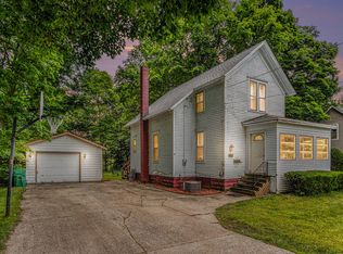 319 N Grant Ave, Three Rivers, MI 49093