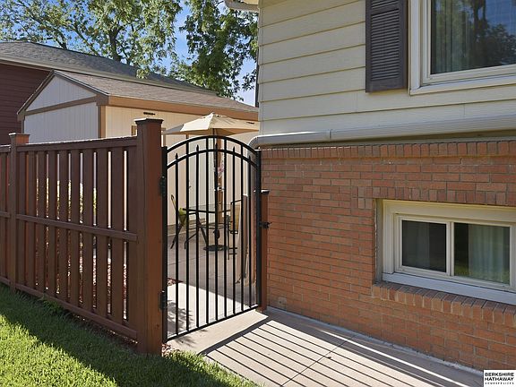5th image of 4452 Shady Lane Cir
