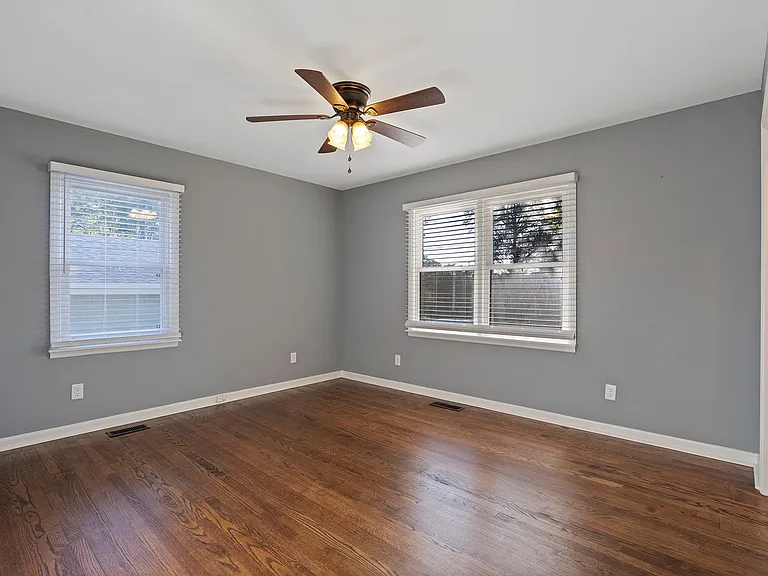 3311 Beverly Dr SW — Photo 8