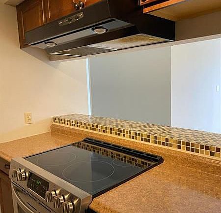 5th image of 2319 N Congress Ave APT 24