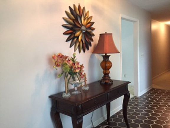 2nd image of 904 Mashie Ln