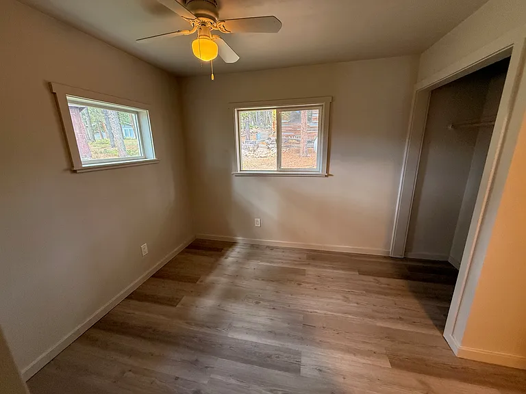 423 Mountain Meadows Dr #A — Photo 12