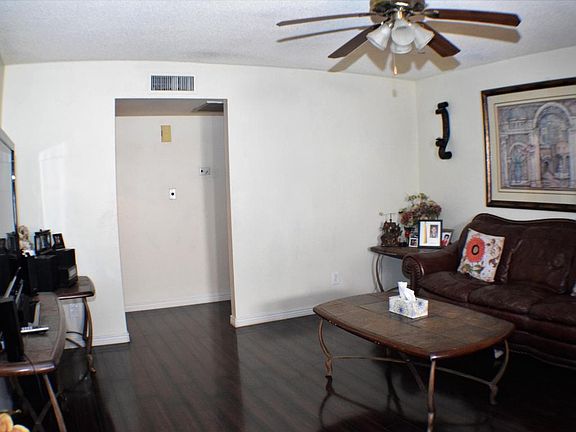 5th image of 1904 E Jacinto Cir