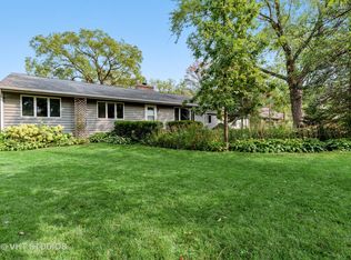 310 Hawthorne Rd, Libertyville, IL 60048