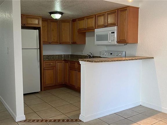 4th image of 335 47th Ave N APT 137
