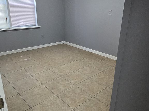 5th image of 5160 Delphin Ln
