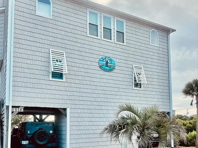 410 W Wilmington Ave — Photo 3