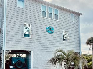 410 W Wilmington Ave, Surf City, NC 28445