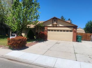 1668 Clover Leaf Dr, Sparks, NV 89434