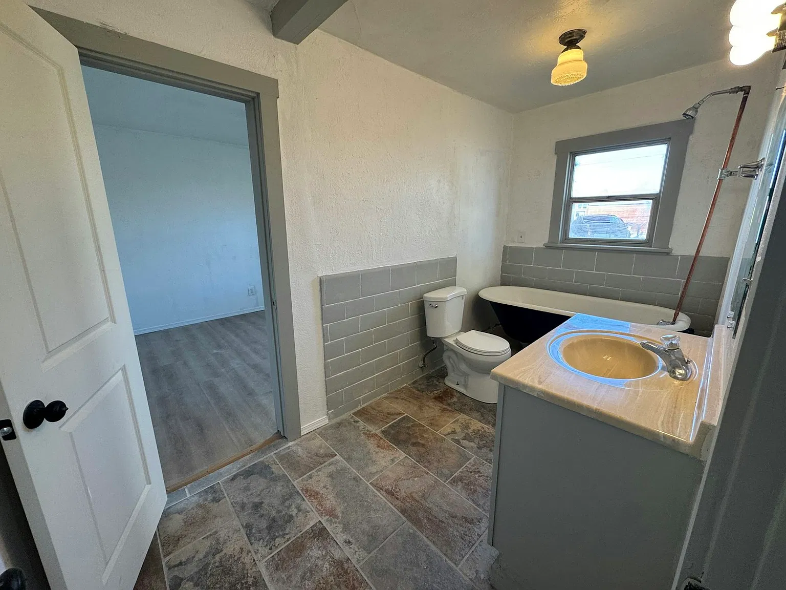 414 Main Avenue East, Unit 2 — Photo 4