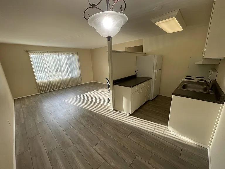 175 2nd Ave #112 — Photo 3