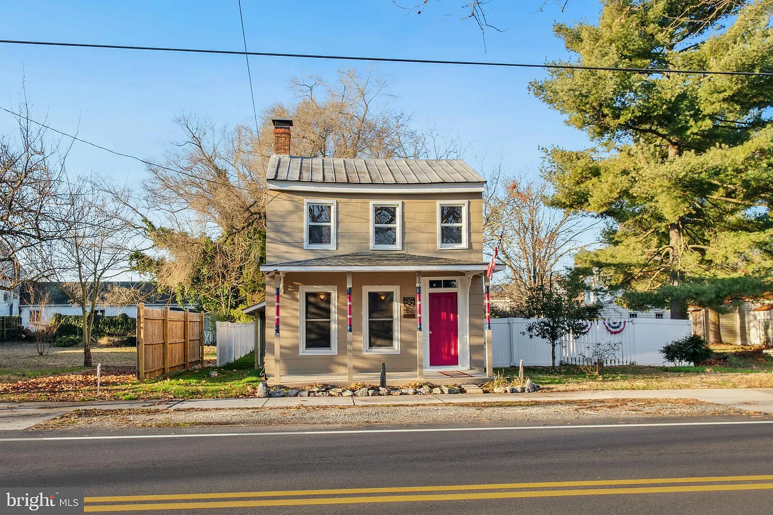 317 Broad St photo 1