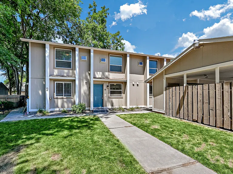 3110 W Cherry Ln #B — Photo 1
