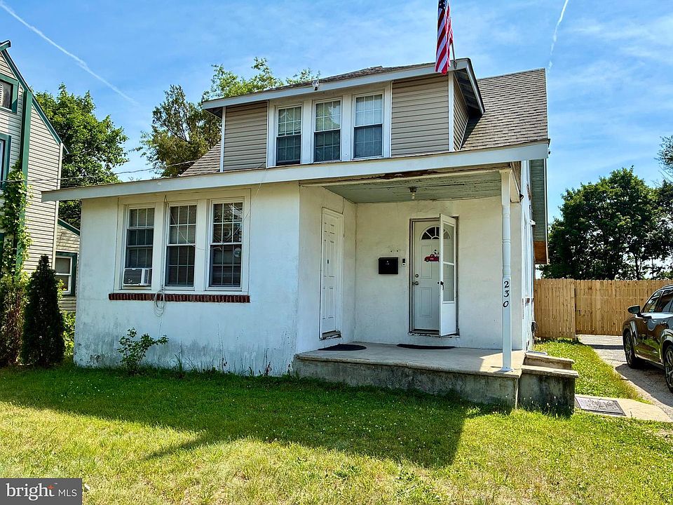 1st image of 234 Thomas Ave N