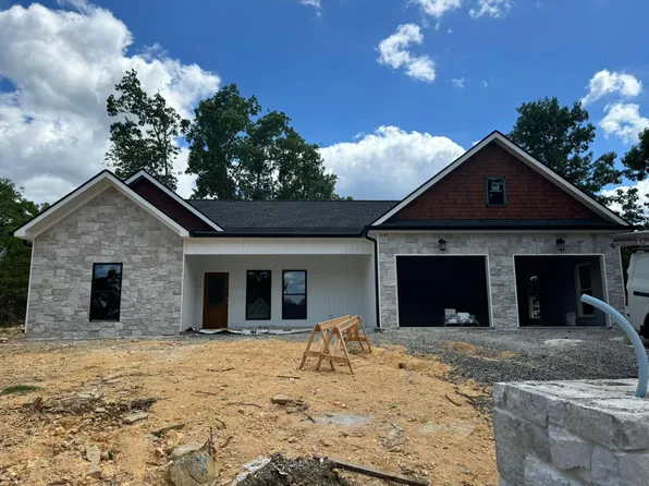 1901 Honeysuckle Ln, Fort Oglethorpe, GA 30742