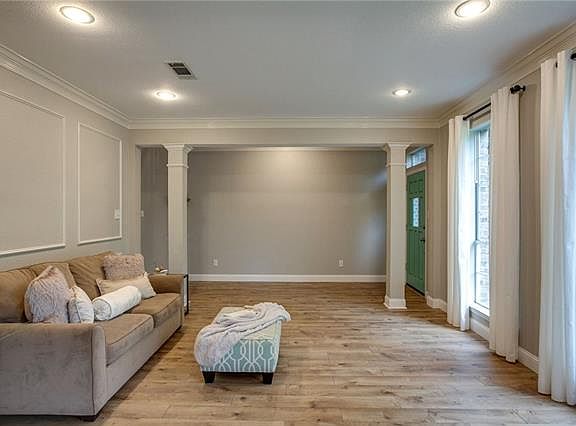 5th image of 5115 Shadow Glen Dr