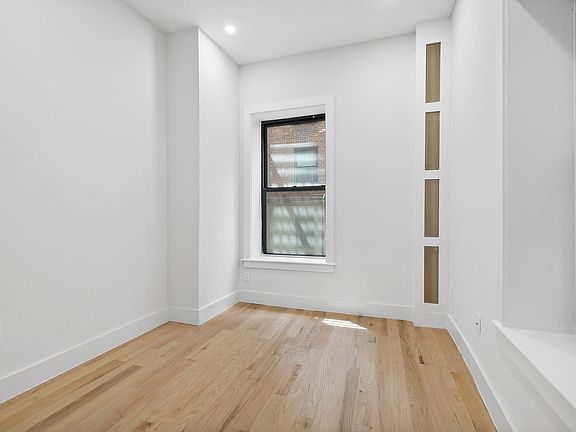 3rd image of 202 W 96th St #1-D