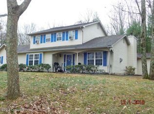 1644 Red Pine Ln, Effort, PA 18330