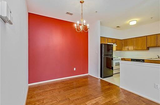 4th image of 321 Coppola Dr #321