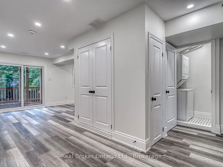 220 Caroline St S #1 — Photo 6