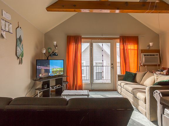 2nd image of 135 Langdon St APT 4
