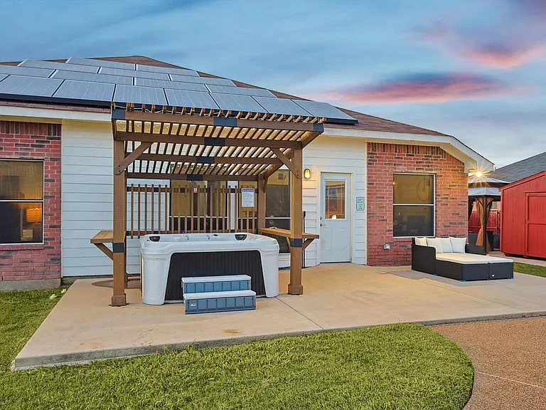 500 Parkerville Rd — Photo 101
