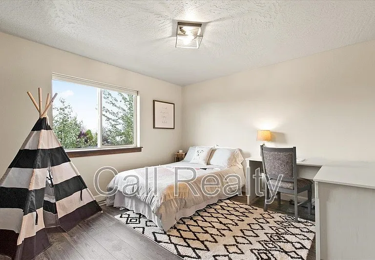 2522 W Juliann Ct — Photo 18