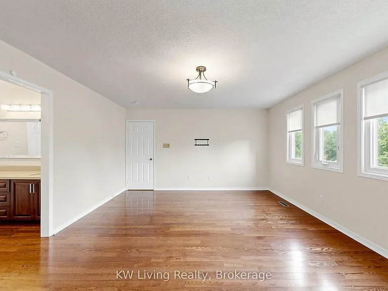 33 Southgate Cres — Photo 25